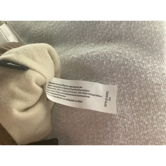 ISOTONER Leather Thinsulate Lined Gloves Womens Size 8.0 Caramel minor scratches - Picture 5 of 6